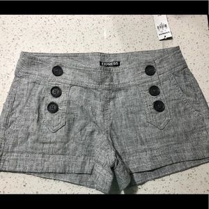 Black/white linen high waisted Express shorts - 2